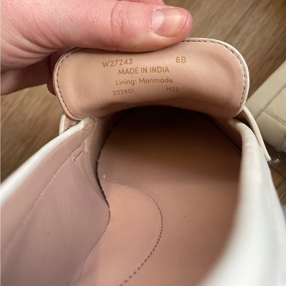 NWOT Cole Haan Women's Stassi Chain Loafer Ivory Size 6 - Picture 2 of 5